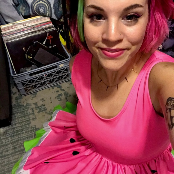 Meet Pinky - Picture 14 of 16